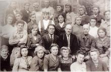 Студенты и преподаватели ИФФ. 1945г. (ГАТО)